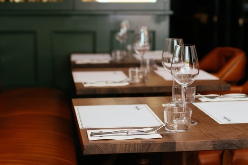Utilising Green Rugs in Restaurants